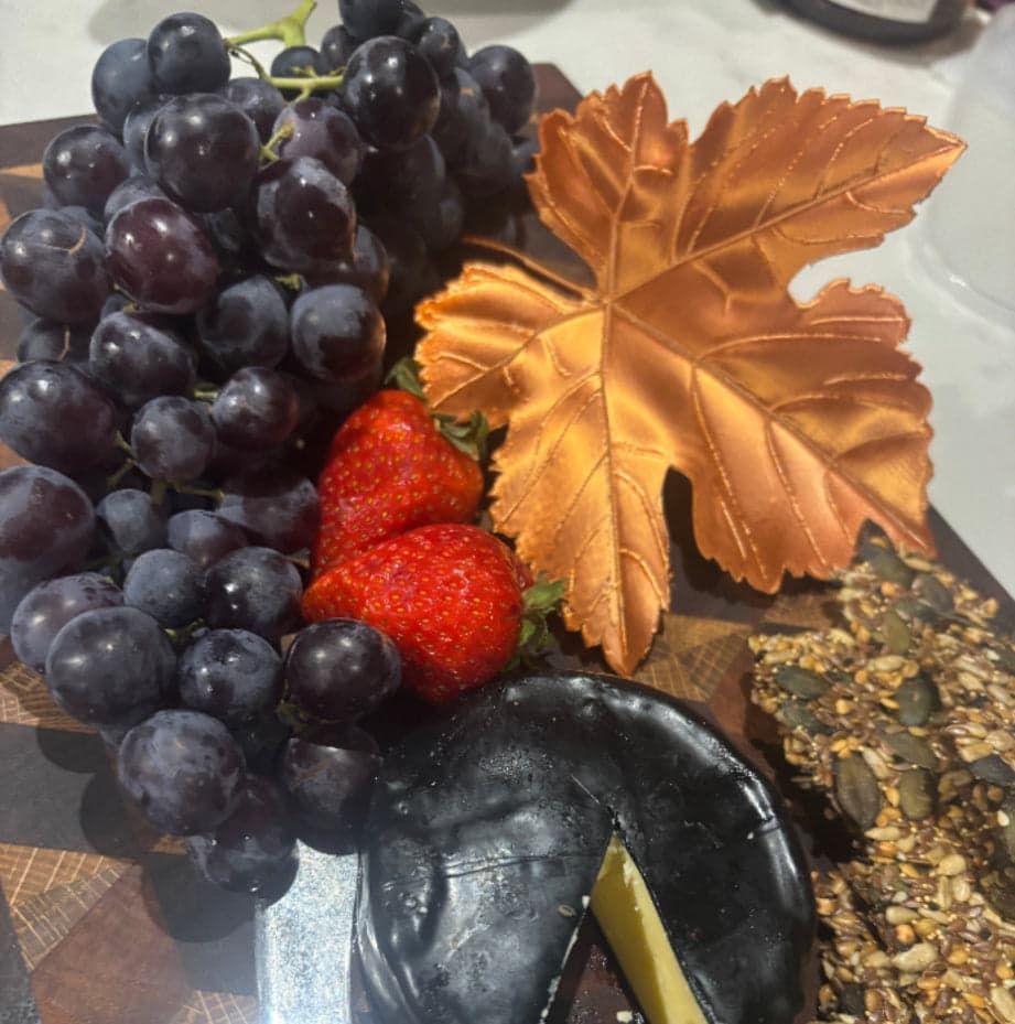 Shiraz Leaf Cheese Platter Decoration